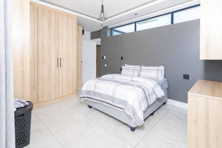 6 Bedroom Property for Sale in The Islands Estates North West